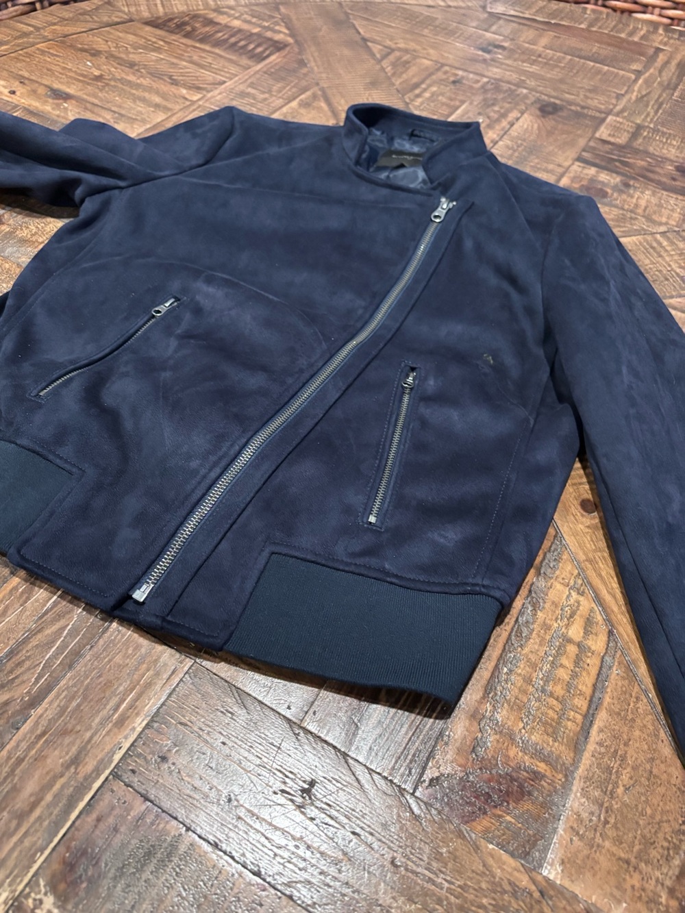 Banana Republic Dark Blue Vegan Suede Jacket in size Medium. Great condition! - Picture 9 of 15